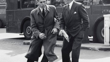 Traffic dodgers, Piccadilly Circus, London Traffic dodgers, Piccadilly Circus, London