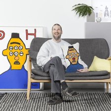 Thom Roberts with Burt the Oscar Train 2017 and cushion cover